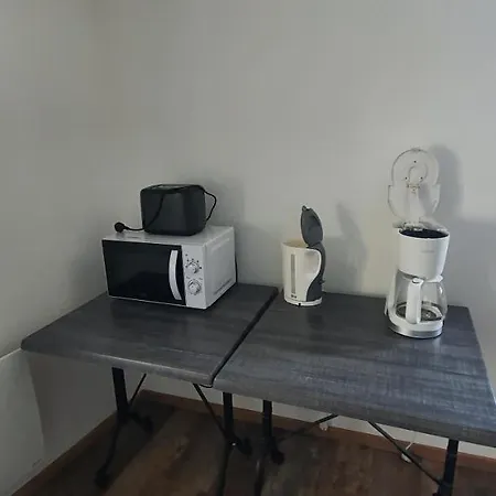 De L'ornain アパート